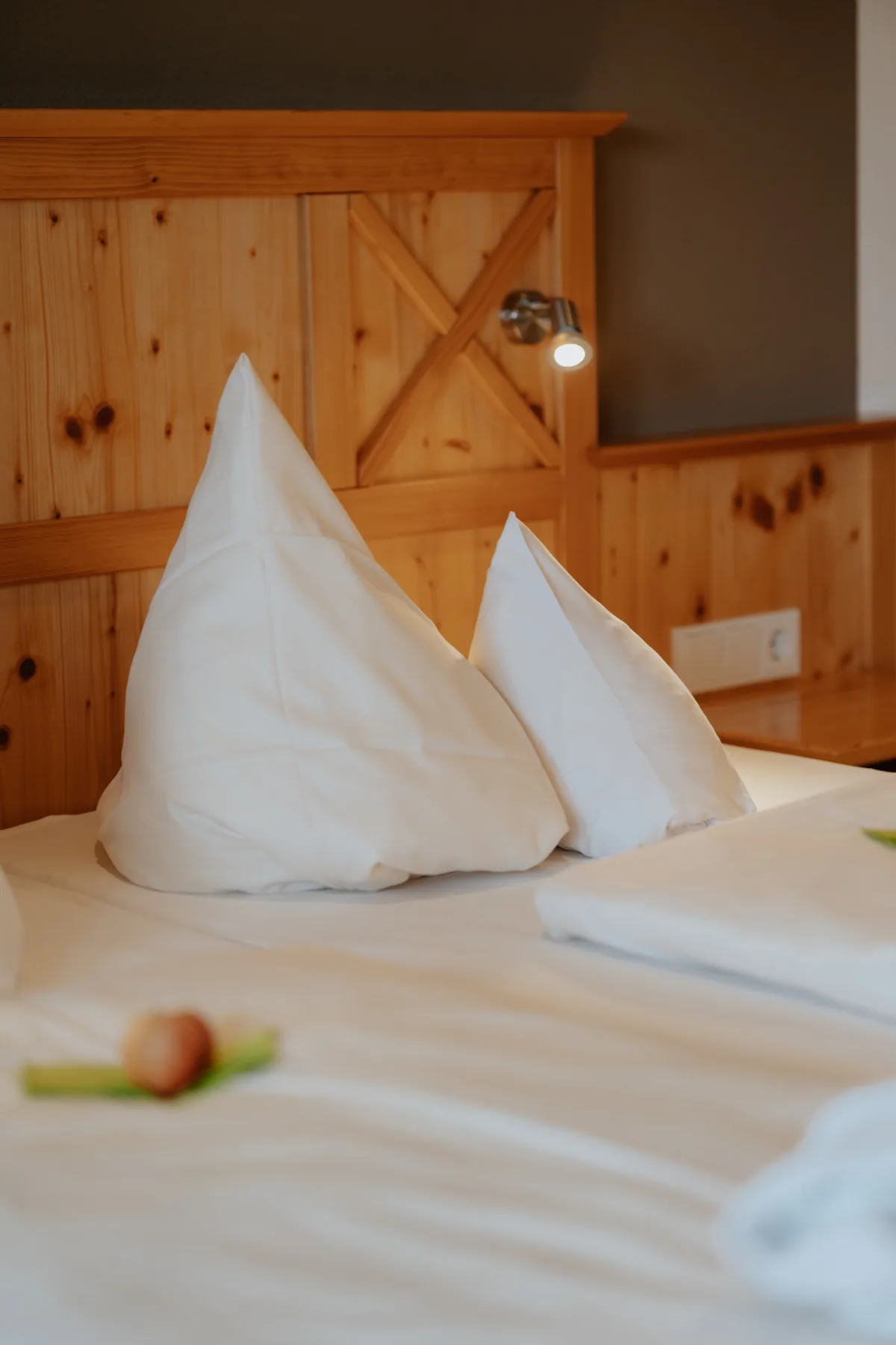 Detail am Bett der Ferienwohnung Edelweiß