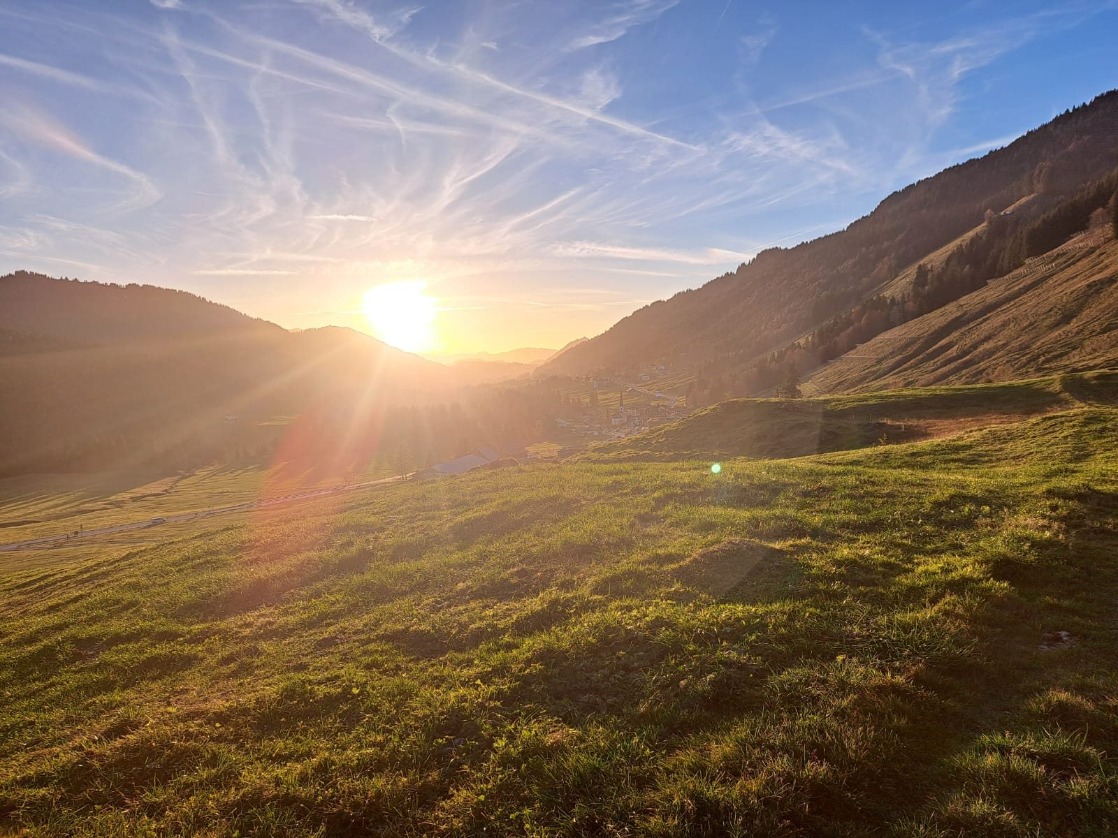 Goldene Herbststimmung über Balderschwang